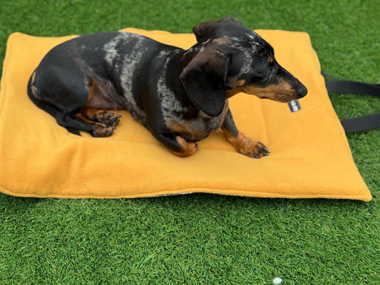 Tartan quilted dog travel mat ,dog roll mat ,crate mat,dachshund picnic mat,settle mat