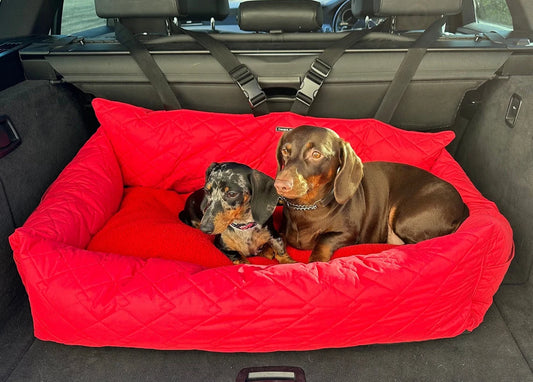 Waterproof Quilted Dog Car Seat: Sherpa Fleece Cushion, Adjustable Straps.