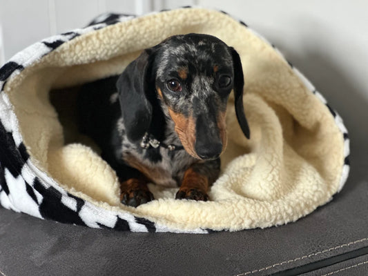 Houndstooth Dog Snuggle Sack: Fleece Pet Bed Warmer.