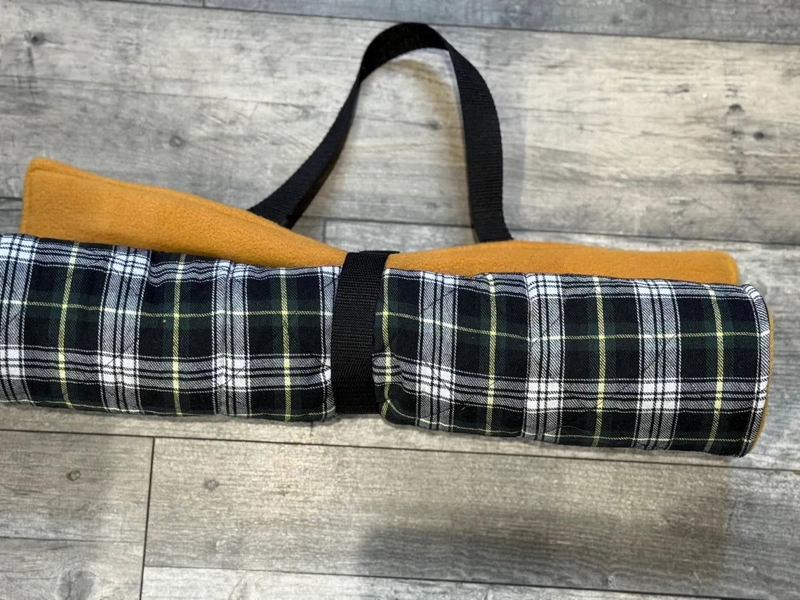 Tartan Quilted Dog Travel Mat: Reversible Fleece Picnic Pad.