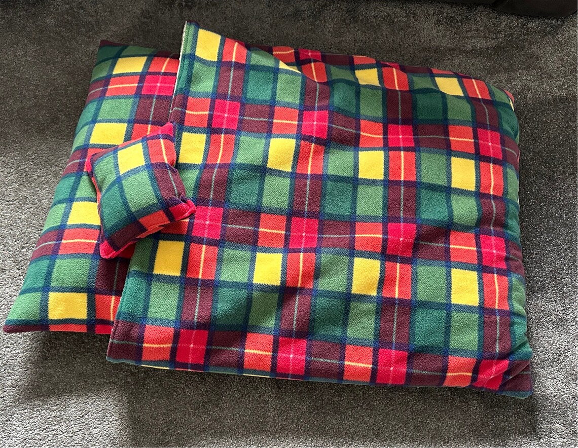 Fleece Dog Bed Cave: Snuggle Sack with Sherpa Lining.