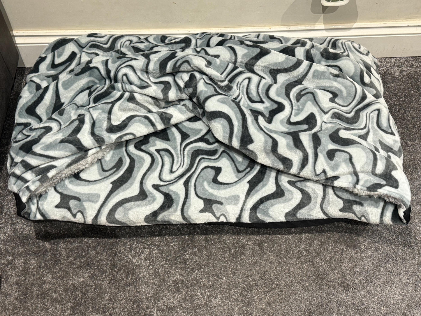 Dachshund  bed cave ,dog fleece snuggle  bed, small dog rectangle bed cave ,dachshund snuggle bed , dog bed