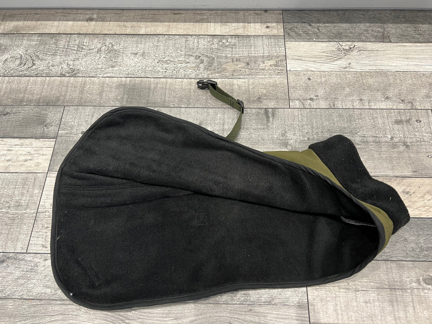Waterproof Softshell Dog Coat: Fleece Lined, Reflective Trim