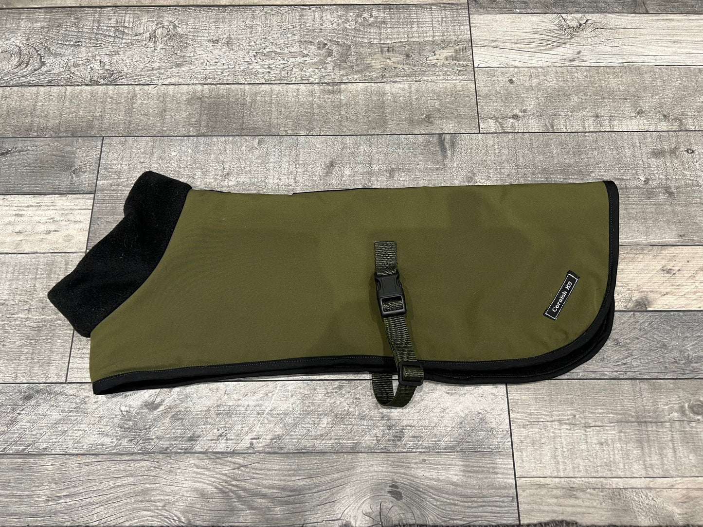 Waterproof Softshell Dog Coat: Fleece Lined, Reflective Trim