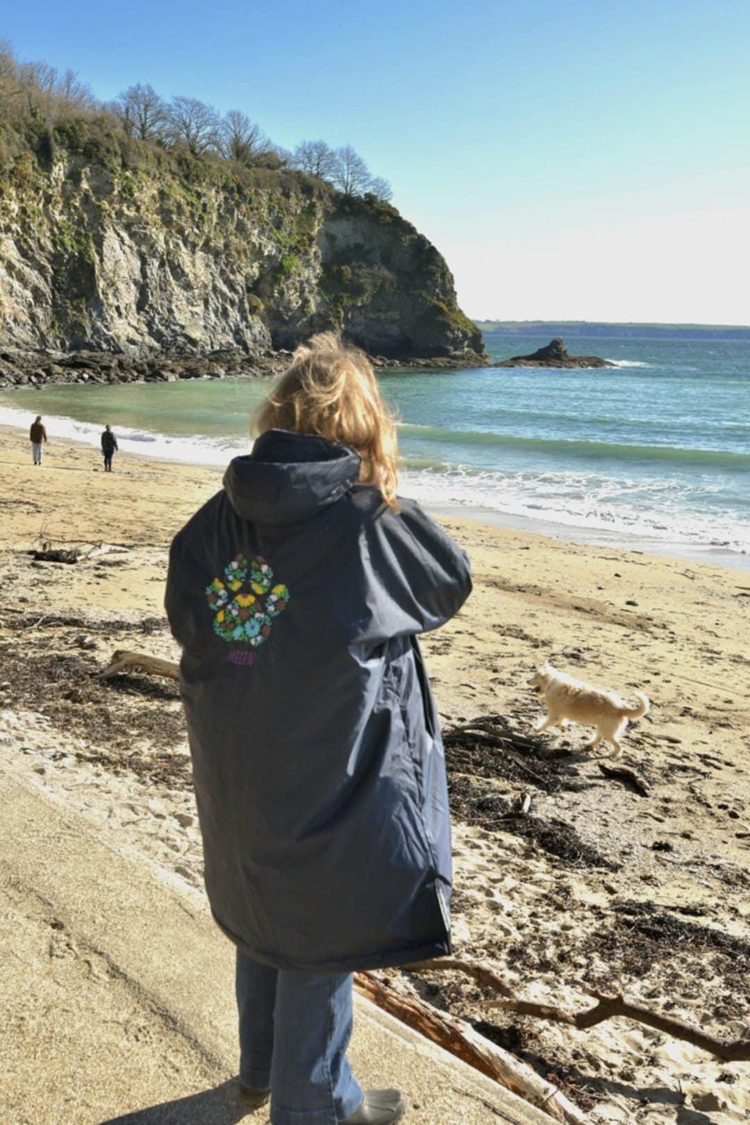 Floral Paw Print Embroidered Dry Robe: Waterproof Dog Walker Coat