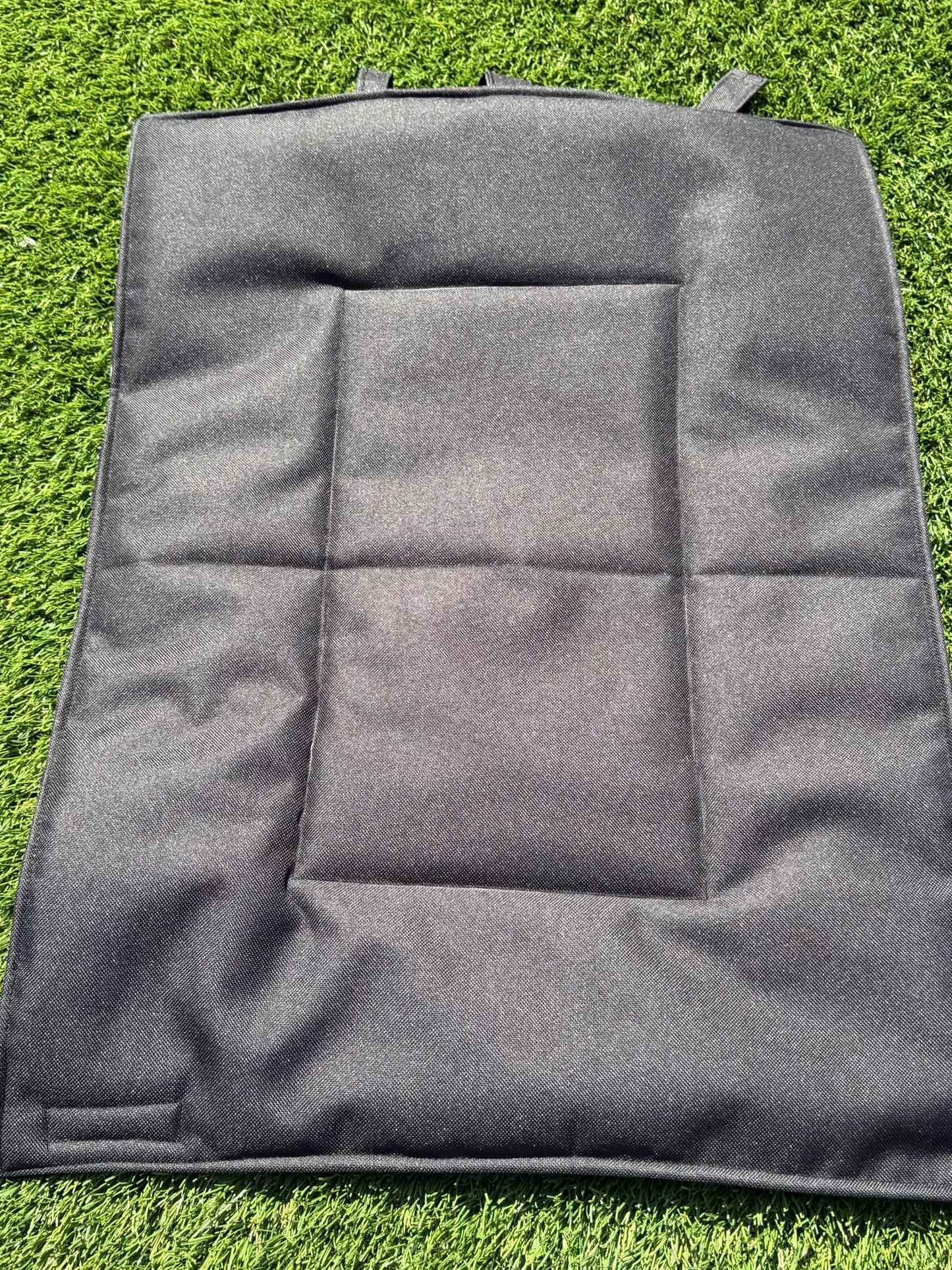 Fleece Dog Travel Mat | Waterproof Roll-Up Dog Settle Mat & Picnic Pad