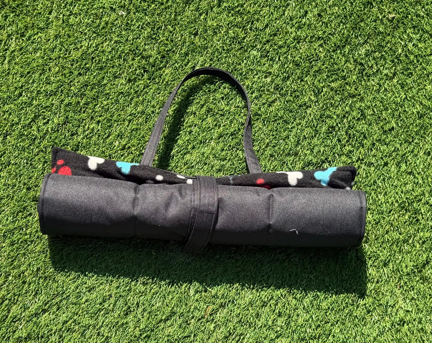Fleece Dog Travel Mat | Waterproof Roll-Up Dog Settle Mat & Picnic Pad